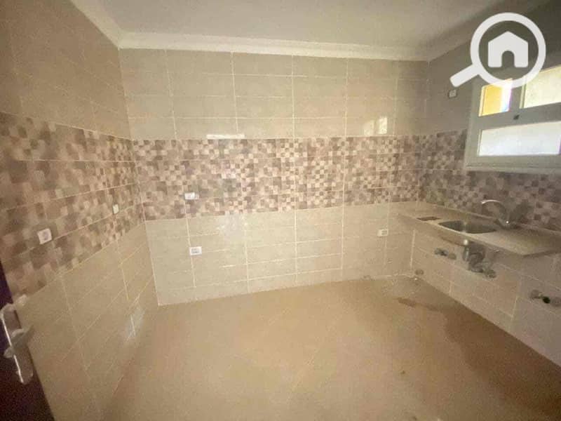 5 6d6bbd9c-3ff1-4fdd-98ec-4c3ed993a59d. jpg