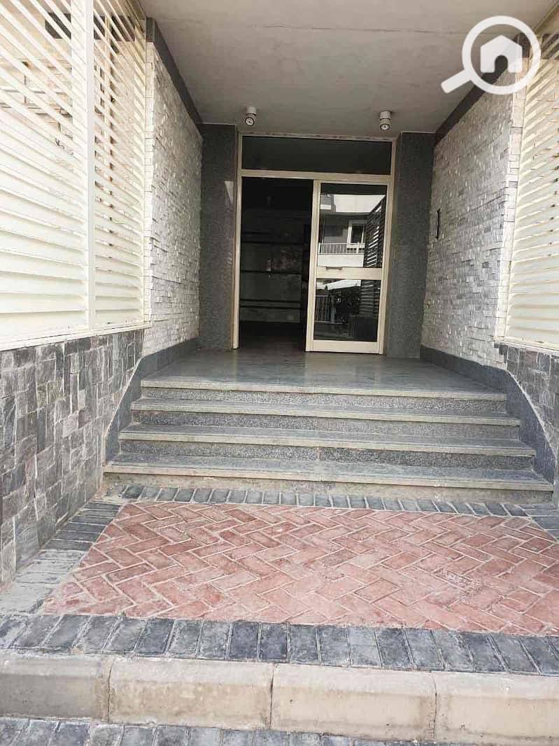 10 02271578-9fc0-4b30-a518-f45351d9805e. jpg