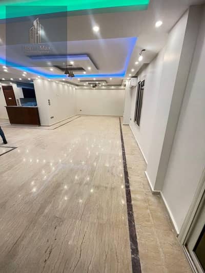 Office for Rent in Sheikh Zayed, Giza - 565206412_122264508680021530_98481022683141250_n. jpg