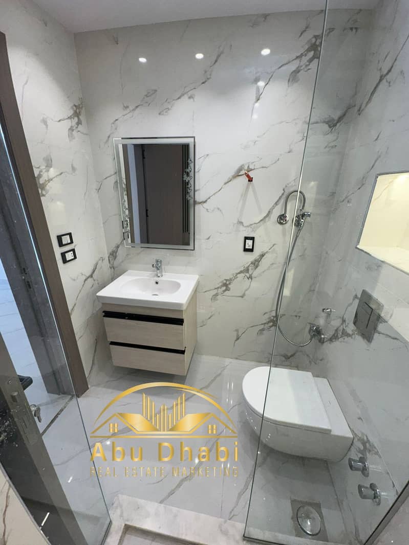 8 53e7c5bd-51b3-40b2-9976-94c59824f7cb. jpg