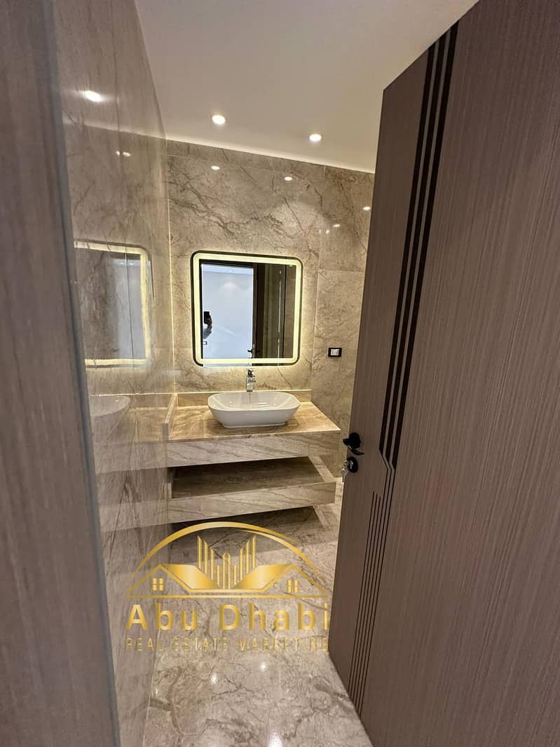 10 dcf71407-d658-472a-acfa-c3ae39eeb9fd. jpg