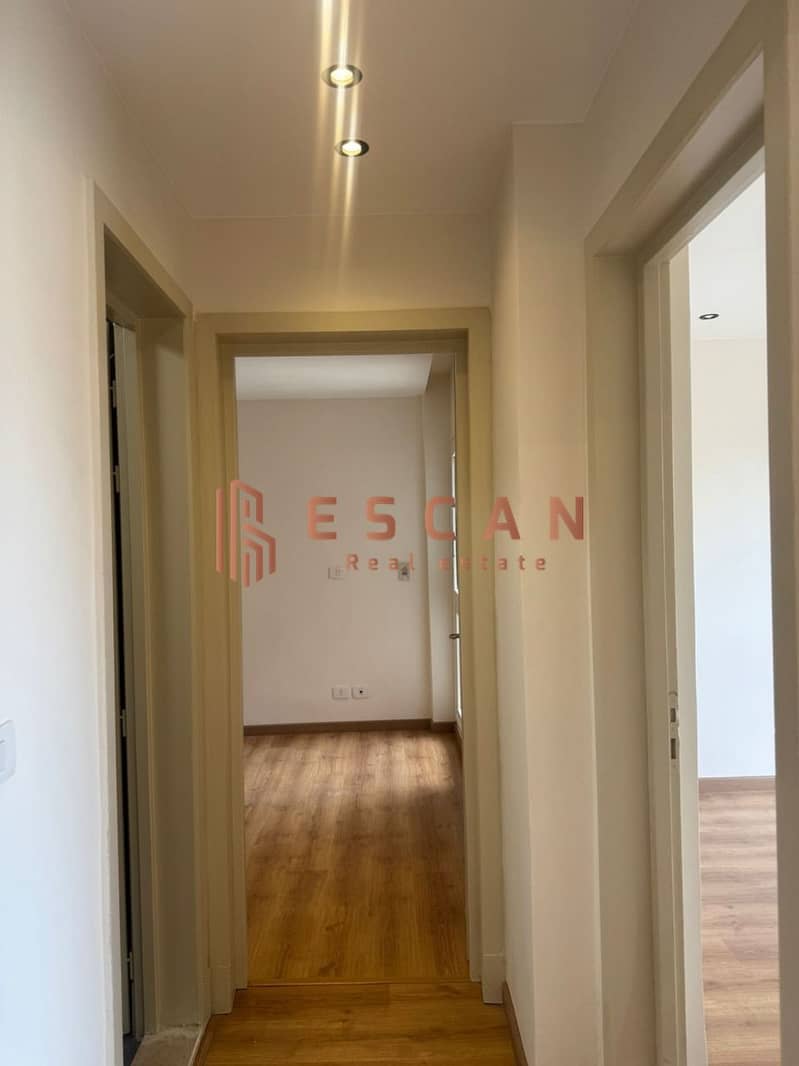 10 U705297 (1). jpeg