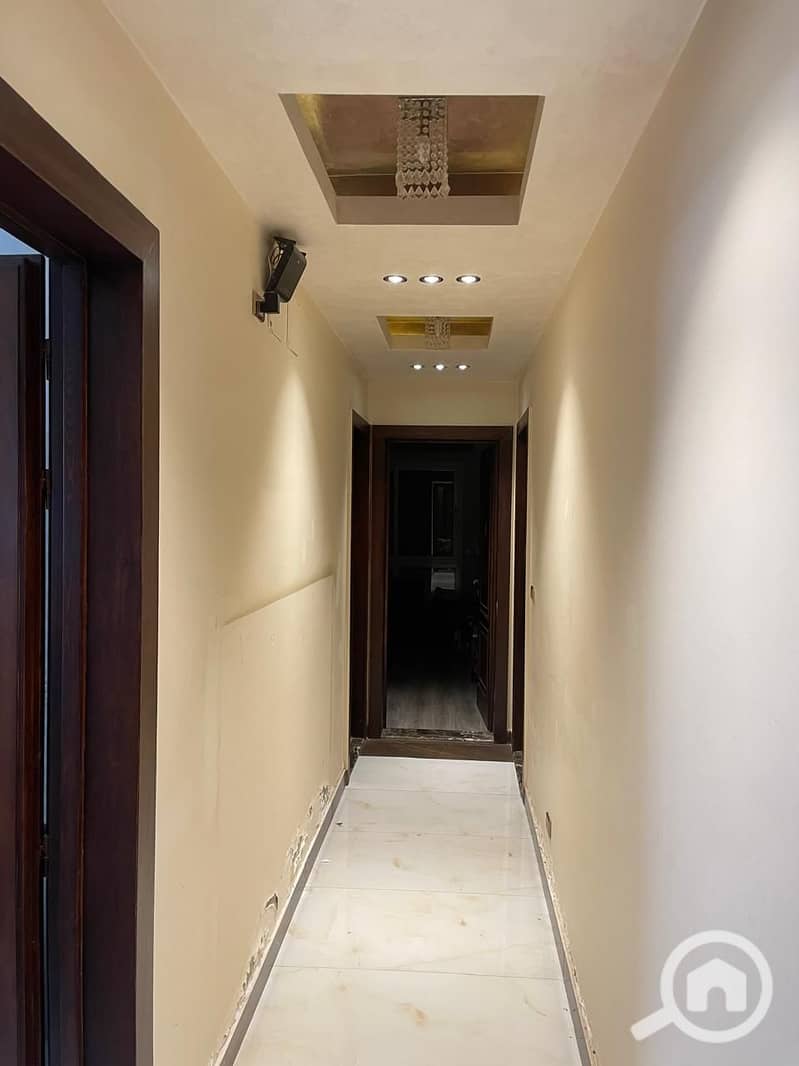 4 452f641c-6195-4f14-891a-50d537c1926a. jpeg