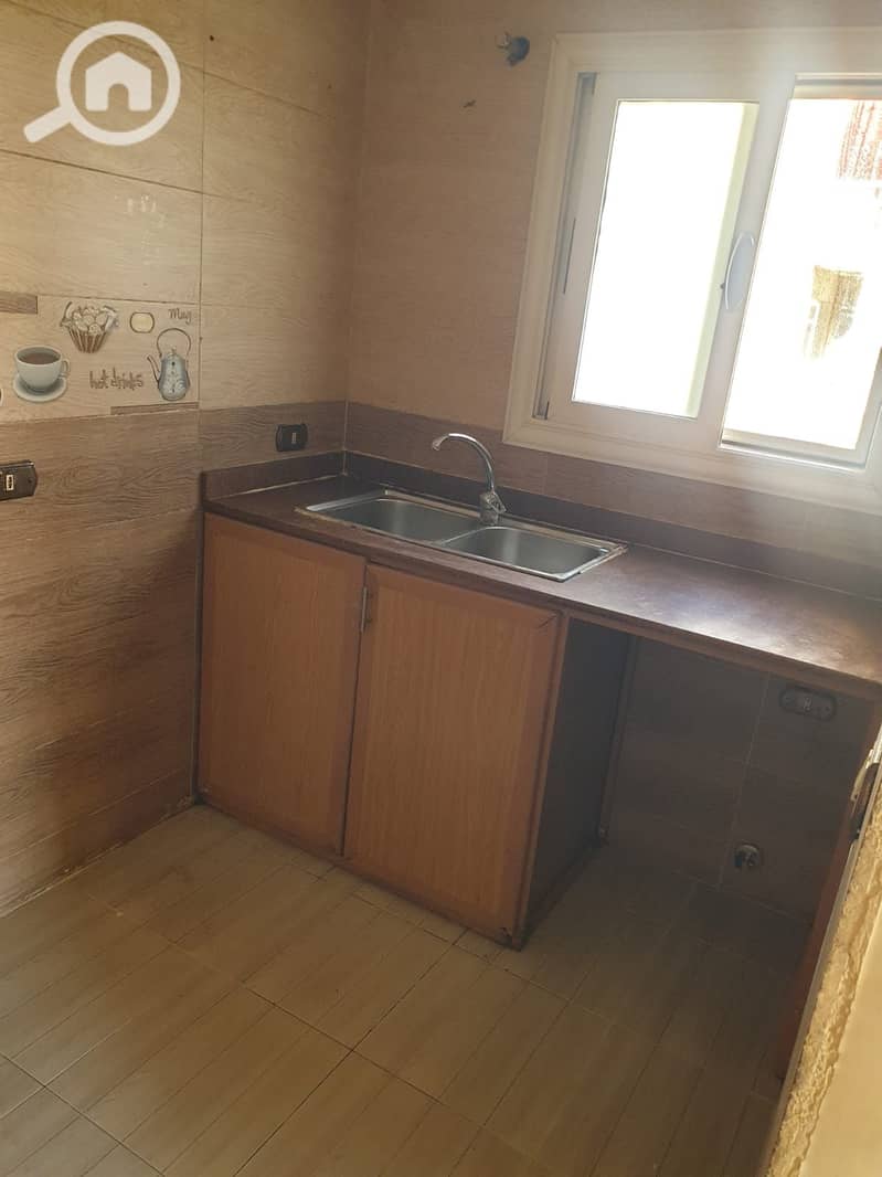 3 5296cd3d-e4ad-484b-8031-5a09c37e2939. jpg