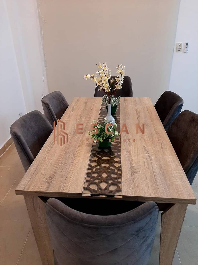 5 U741517 (12). jpeg