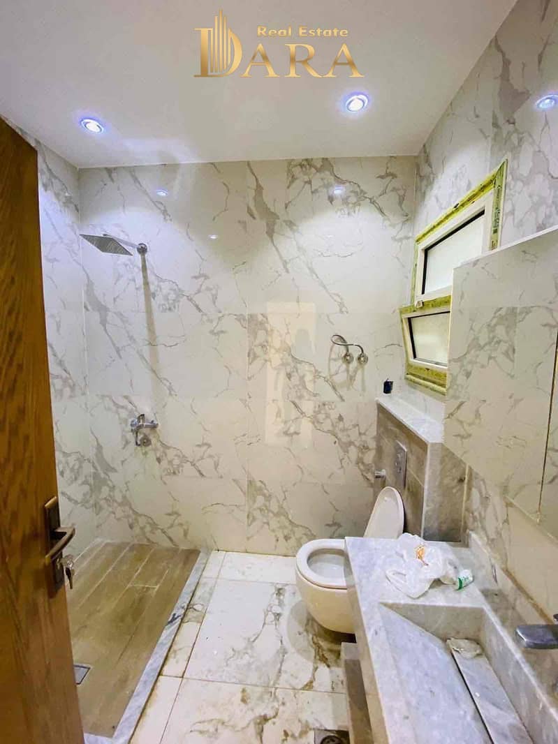 12 102ddd67-27fe-4eb3-abac-db6213726da9. jpg