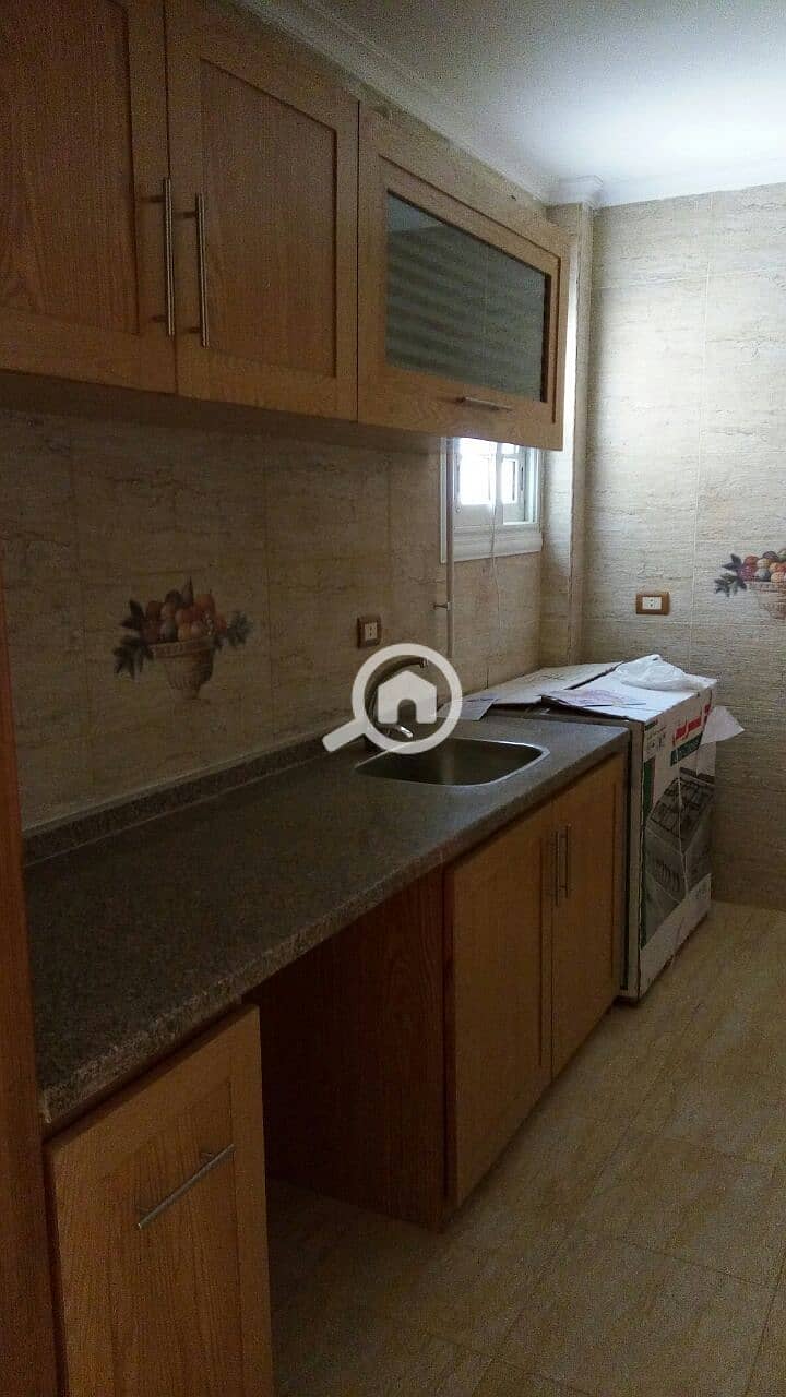 2f0a94af-a6d6-43b9-bc28-e1e7fd00e634. jpg