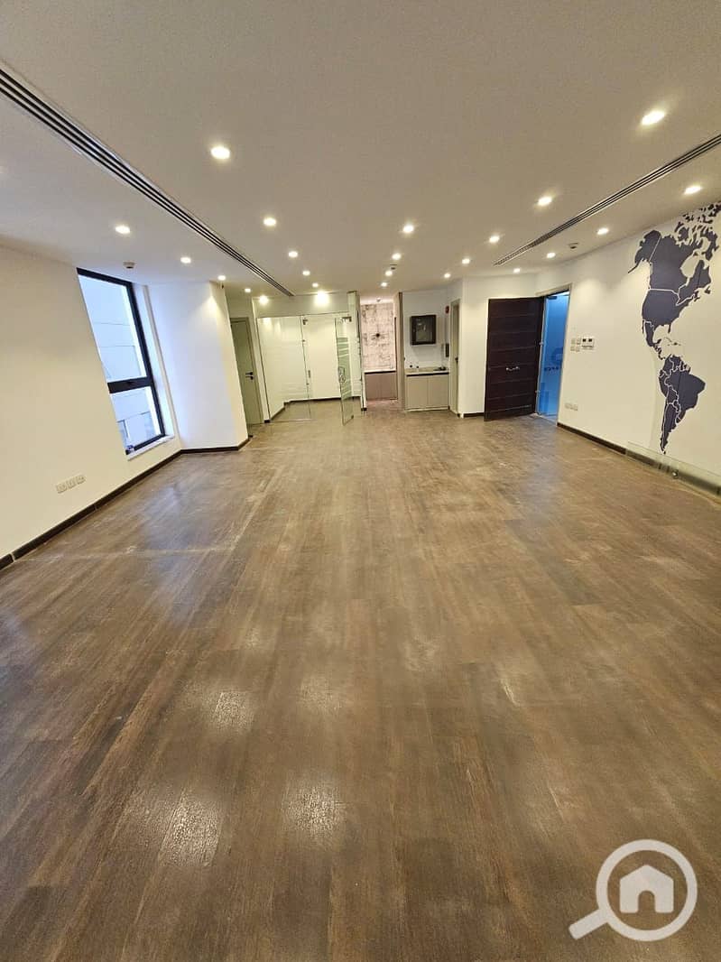 5 WhatsApp Image 2025-10-27 at 12.03. 13 PM. jpeg