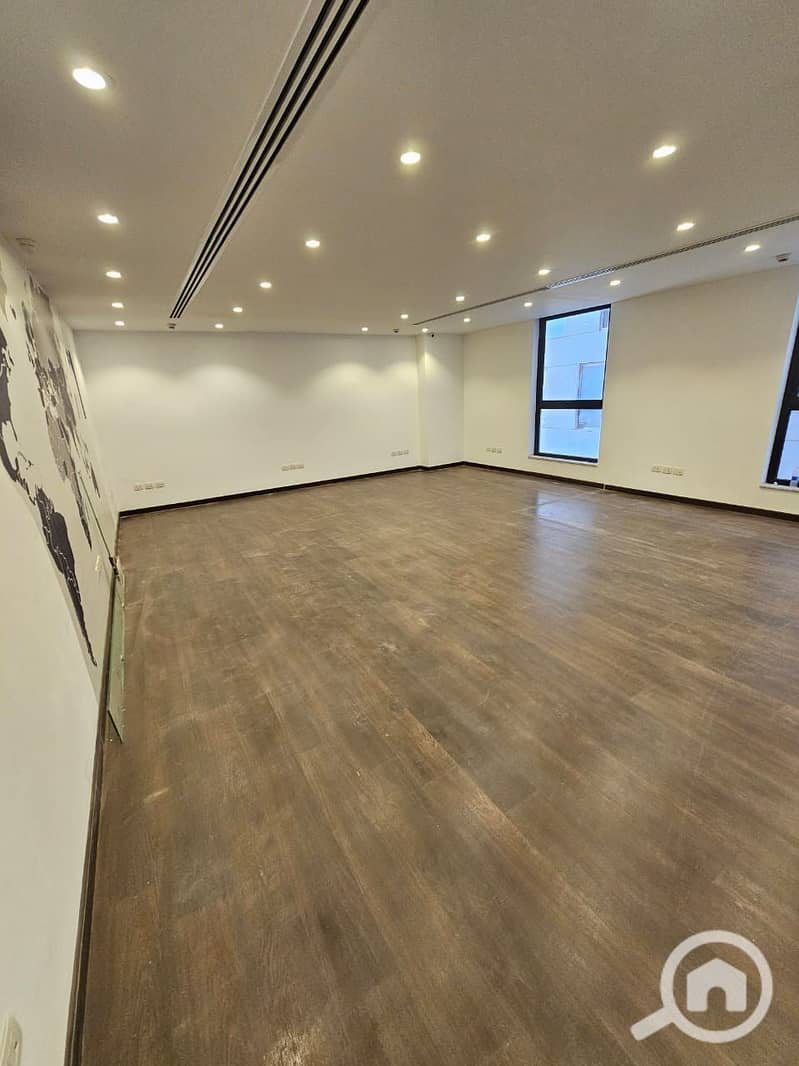 10 WhatsApp Image 2025-10-27 at 12.03. 11 PM (1). jpeg