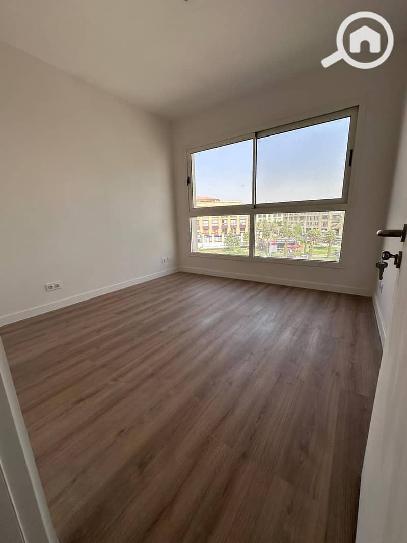 2 WhatsApp Image 2025-10-17 at 16.13. 31 (10). jpeg