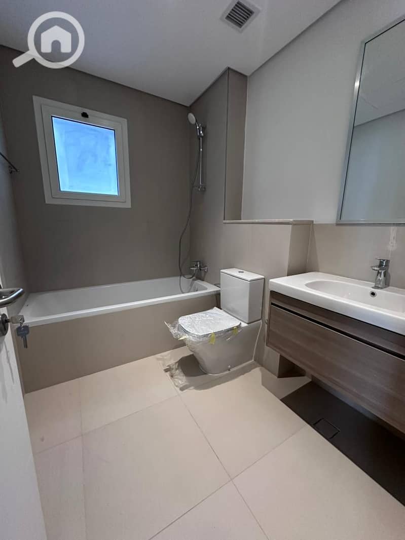 8 WhatsApp Image 2025-10-17 at 16.13. 31 (2). jpeg