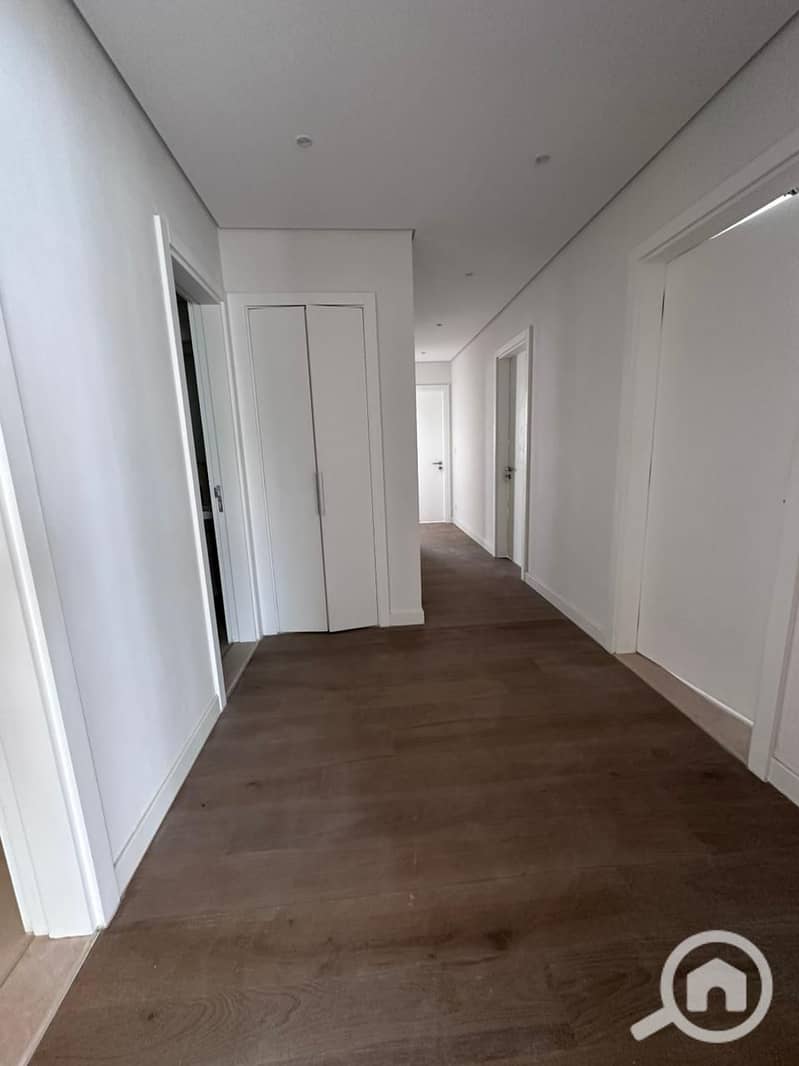 10 WhatsApp Image 2025-10-17 at 16.13. 31 (6). jpeg