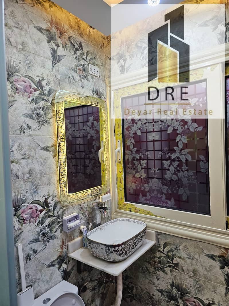 14 5419fce9-fadd-4e23-8e03-65f54be9a34e. jpg