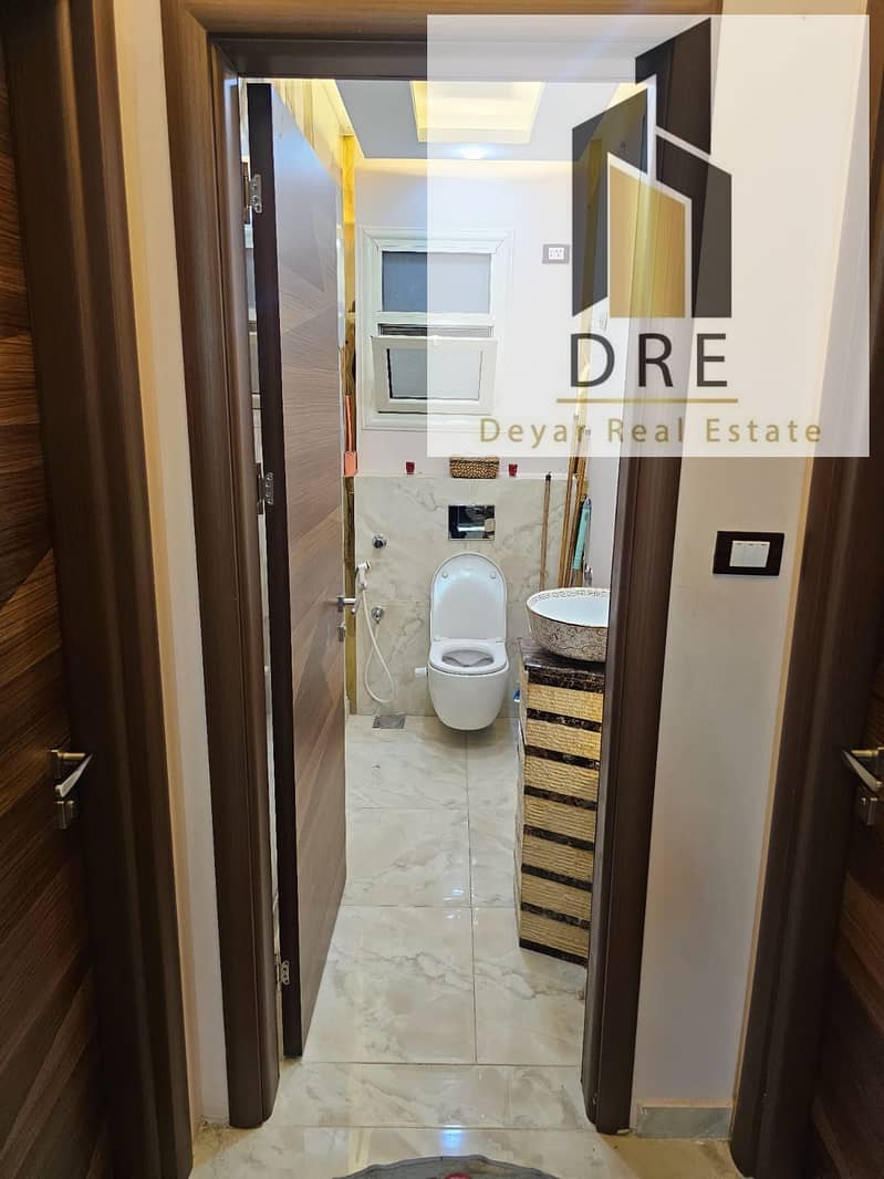 22 d74542ac-f4d8-4b48-8b49-8eab84a1a5a1. jpg