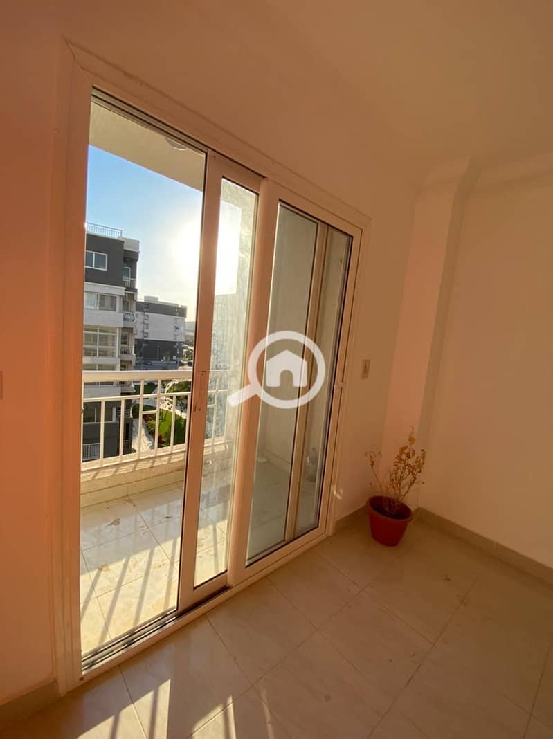 7 95a1de2e-19be-4f88-a096-180d380f10ba. jpg