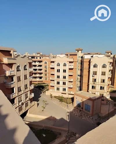 4 Bedroom Flat for Sale in 6th of October, Giza - 147869228-600x450. jpg