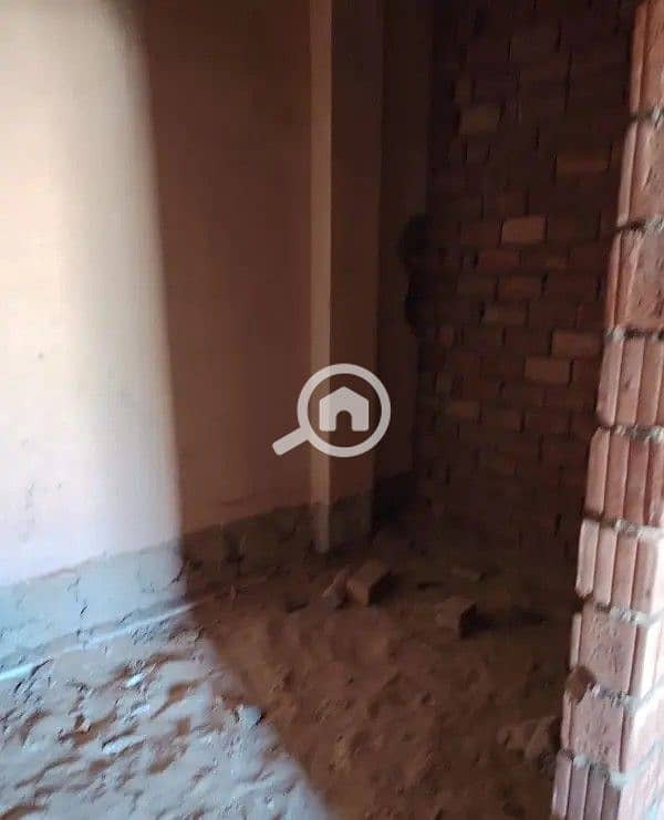 5 147869221-600x450. jpg