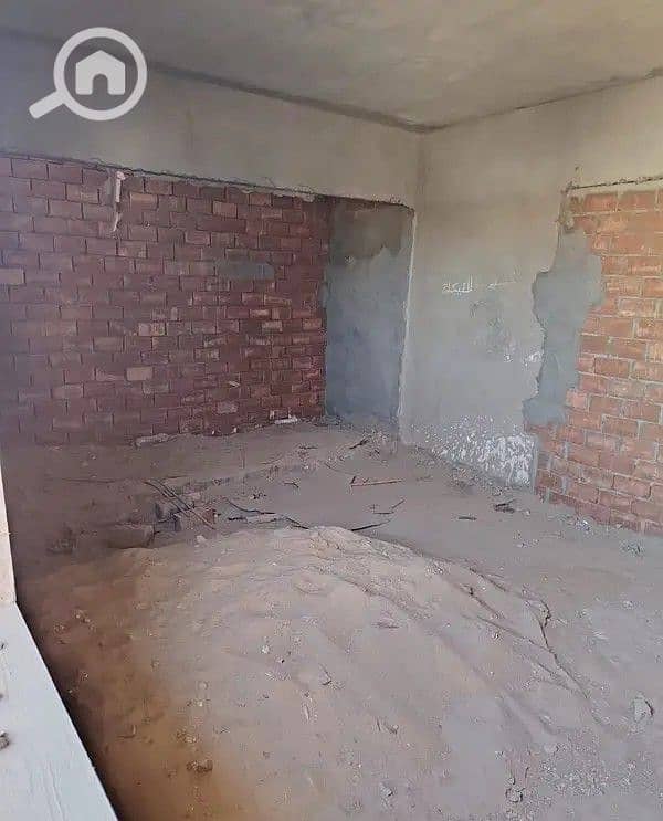 12 147869231-600x450. jpg