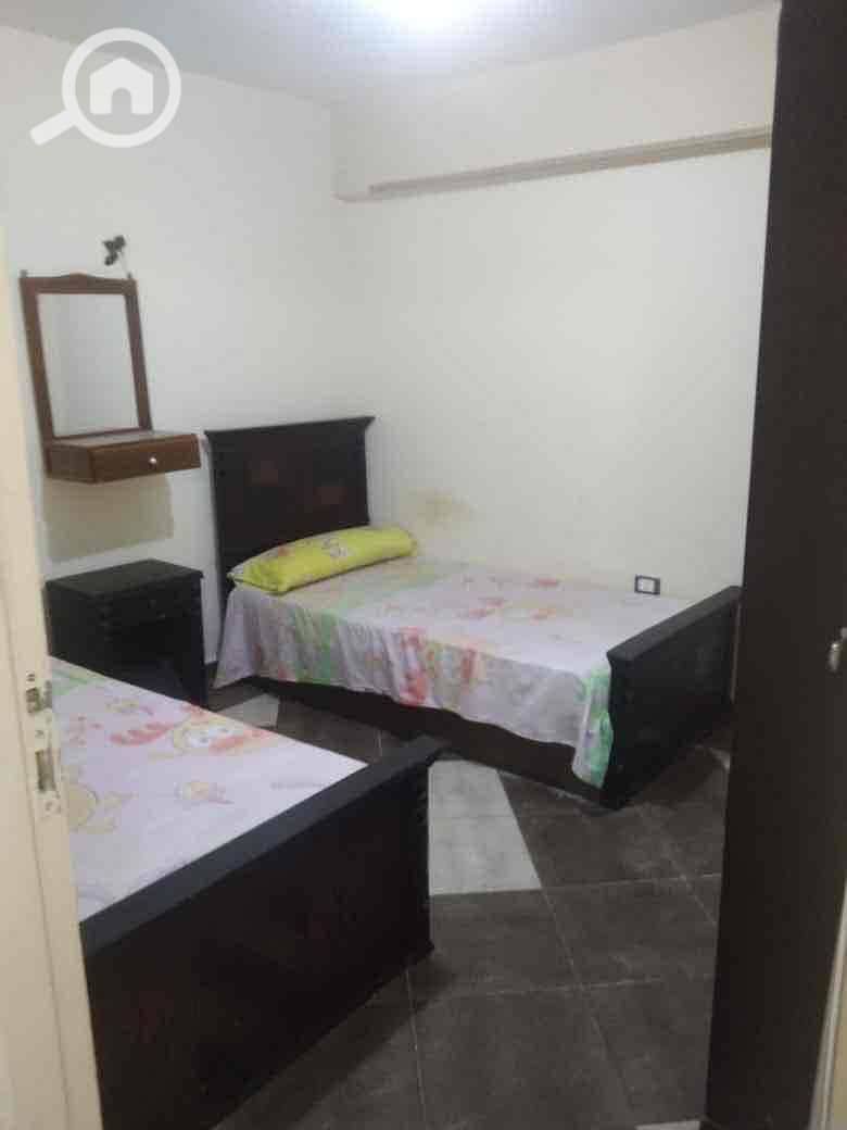 4 5878e804-e59e-48c9-8fca-e1c0178e0d4b. jpg