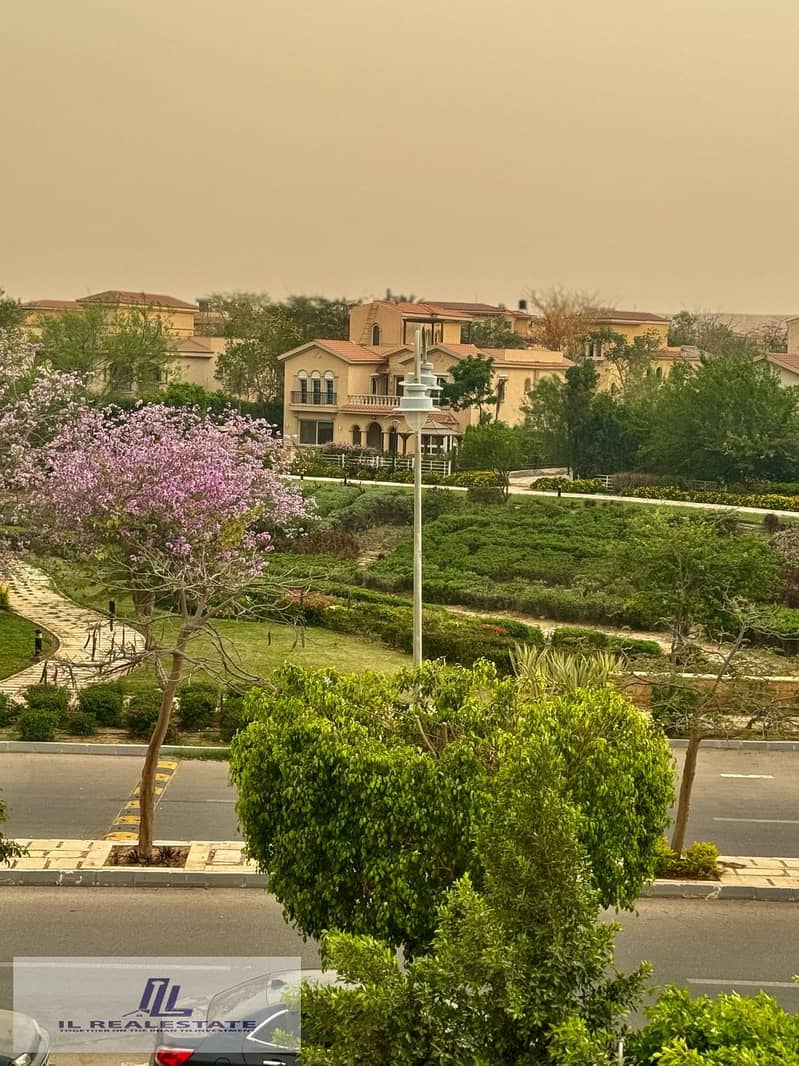 2 2f1568b1-10d4-439c-9d79-b334b986bd49. jpg