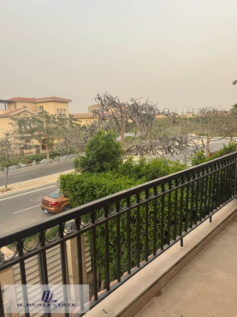 10 c3419a3e-b50d-4ea0-b9c0-5d38844aef62. jpg