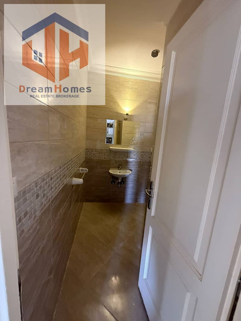 12 WhatsApp Image 2025-10-22 at 14.34. 30. jpeg