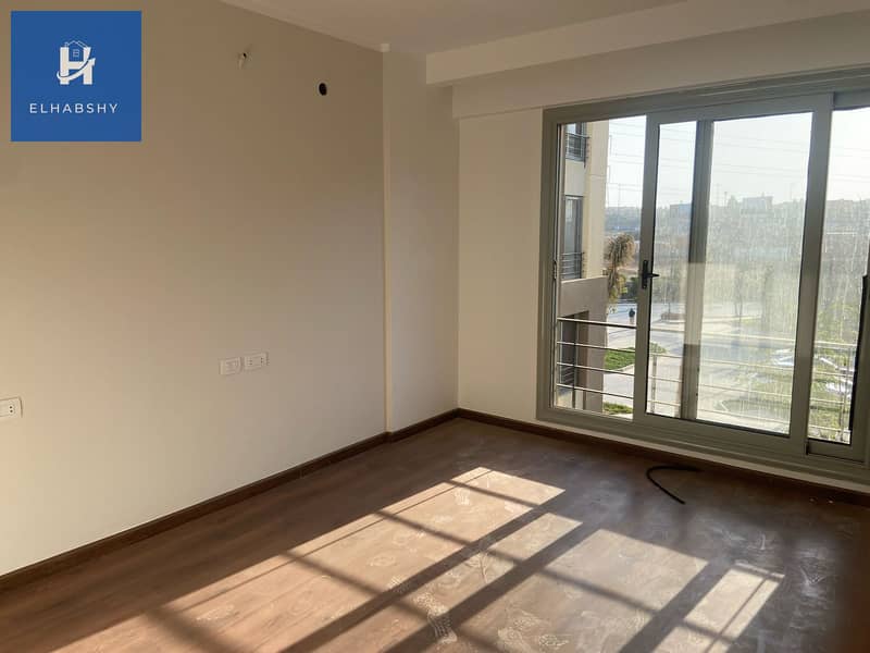 7 شقة للإيجار في 6 أكتوبر 170م  في كمبوند بالم باركس أول سكن فيو رائع ( منظر طبيعى ) (7). jpeg