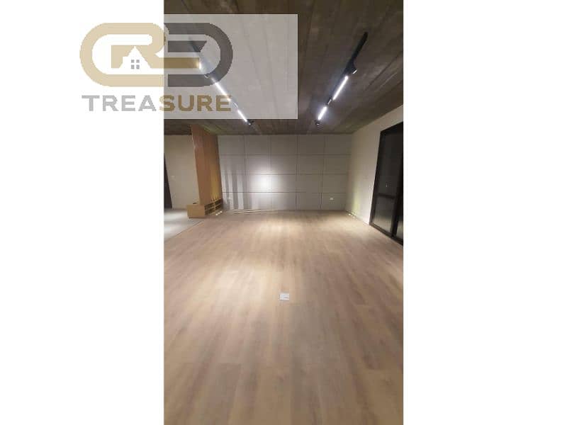 2 WhatsApp Image 2025-10-29 at 11.41. 36 PM (1). jpg