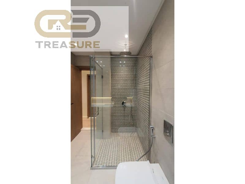 5 WhatsApp Image 2025-10-29 at 11.41. 39 PM (1). jpg