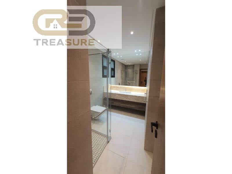 14 WhatsApp Image 2025-10-29 at 11.41. 41 PM (2). jpg