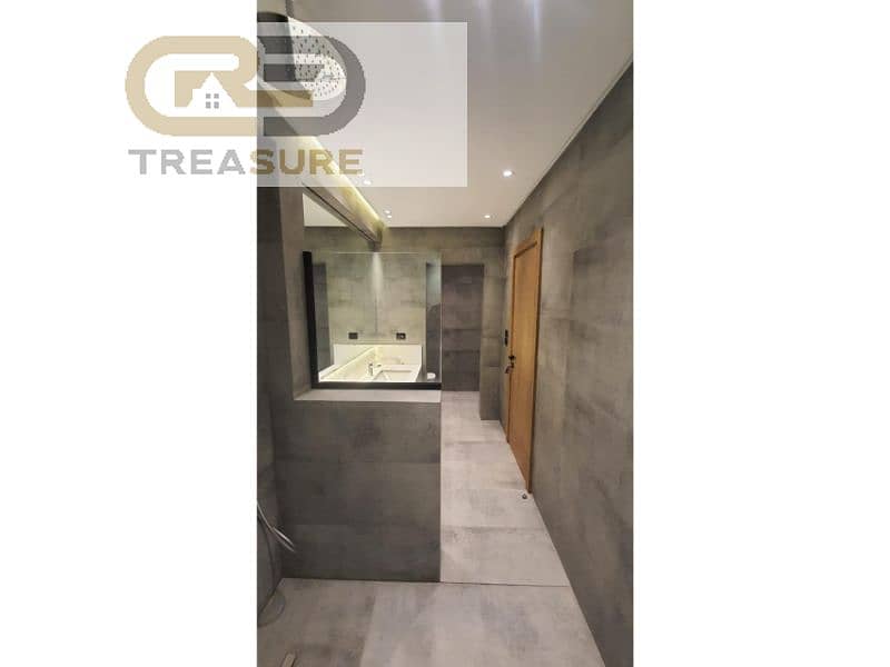 15 WhatsApp Image 2025-10-29 at 11.41. 41 PM (3). jpg