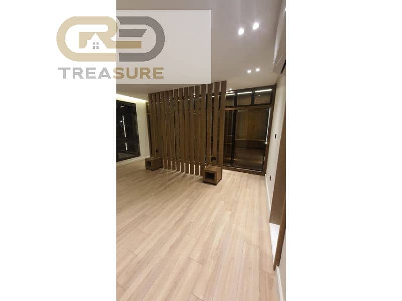 16 WhatsApp Image 2025-10-29 at 11.41. 41 PM. jpg