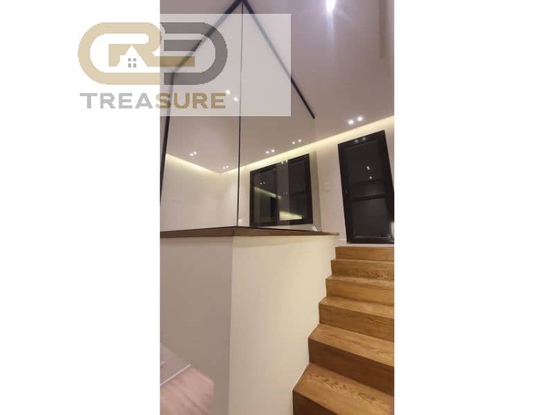 21 WhatsApp Image 2025-10-29 at 11.41. 36 PM (3). jpg