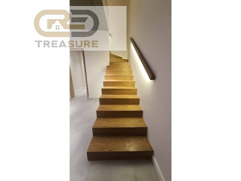 24 WhatsApp Image 2025-10-29 at 11.41. 37 PM. jpg