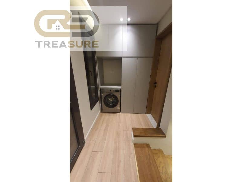 30 WhatsApp Image 2025-10-29 at 11.41. 34 PM (1). jpg