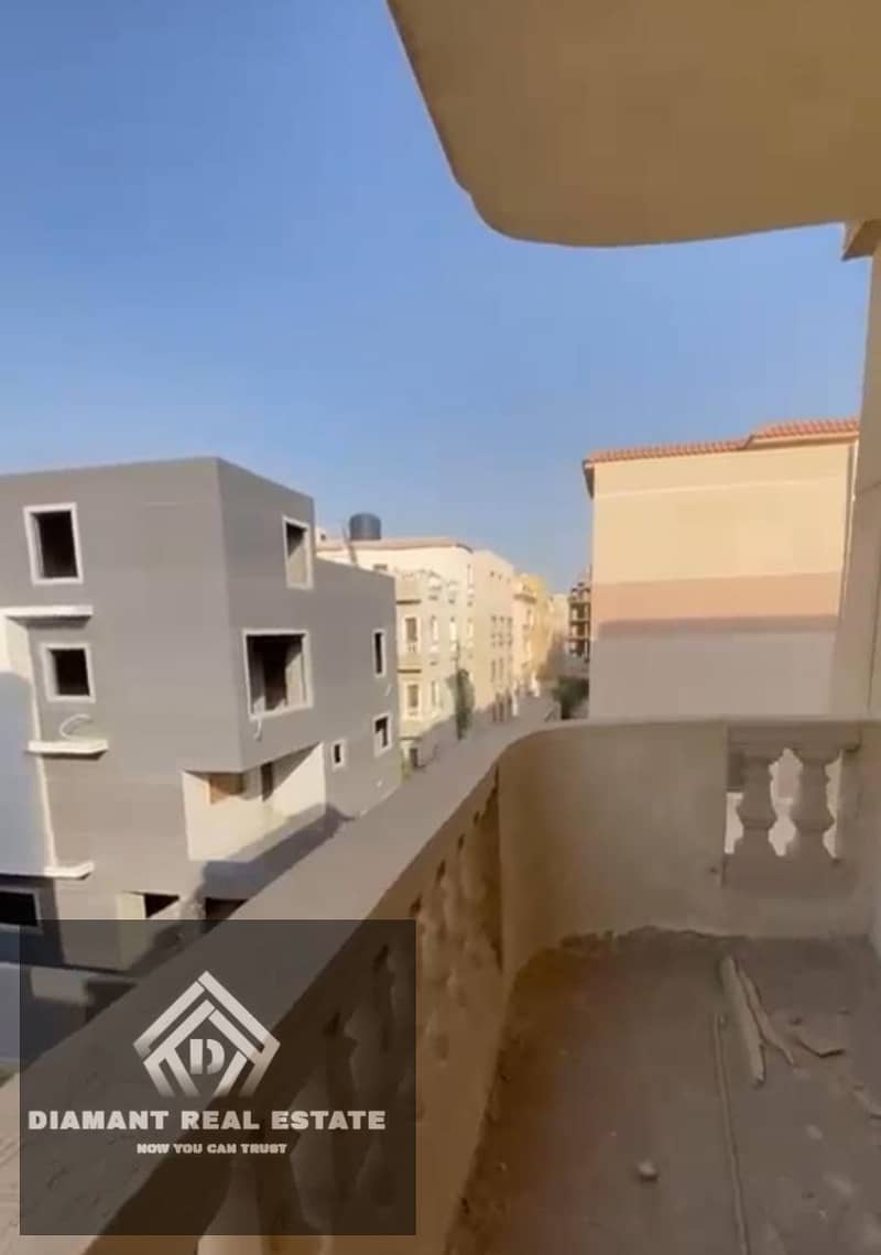 7 3b09eaba-513c-49f8-8529-6efb7c6e2c14. jpg