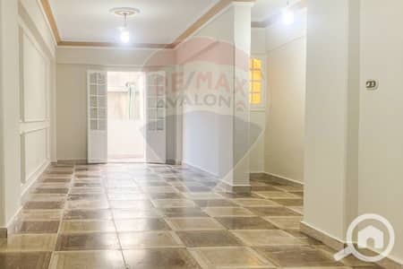 2 Bedroom Flat for Sale in Sidi Beshr, Alexandria - 1. jpg