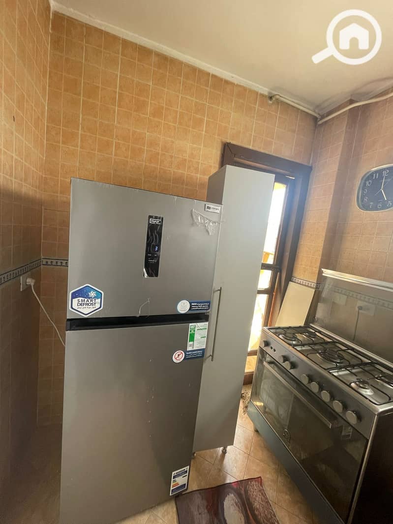 4 02e90cda-b694-4ce3-ba86-30e1d79a193d. jpg