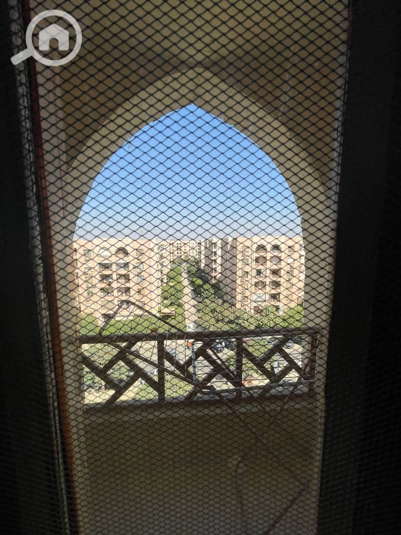 5 acf5fec6-1d74-4c0c-8f96-d879395df851. jpg