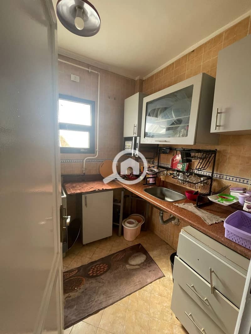 8 ff2e3845-06de-4f89-94de-7e5601c931ce. jpg