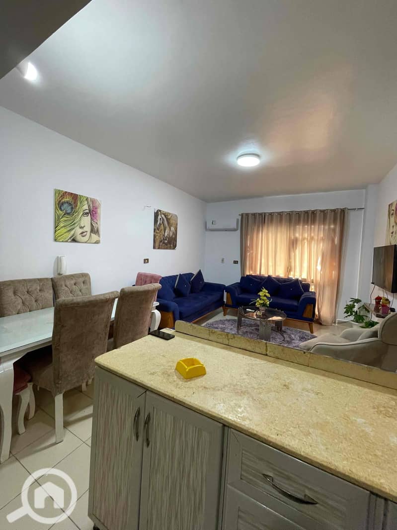 2 a0bfe882-33d6-49a5-bebc-2a5d094b936b. jpg