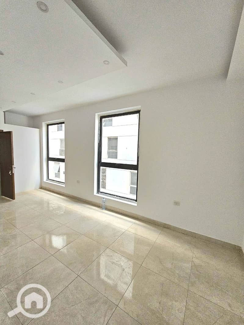 4 3629a4bc-75a8-4f1e-befb-4a9ada44e6b7. jpeg