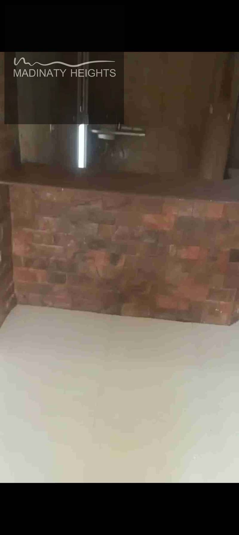 1000313908. jpg 1000313908. jpg