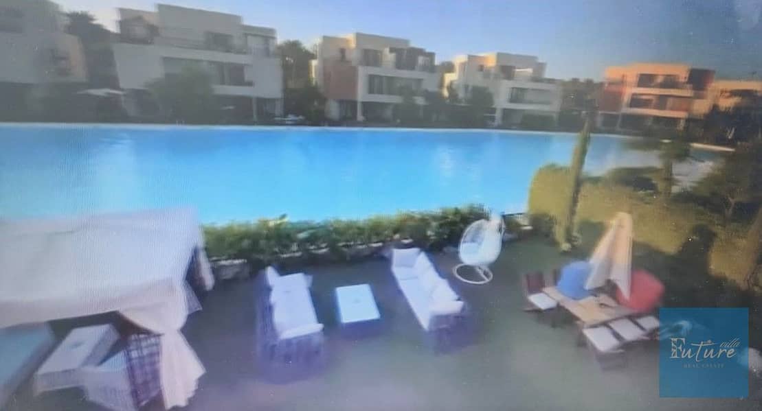 3 c1993f07-f182-4a90-a7cf-0ae0d2632289. jpg