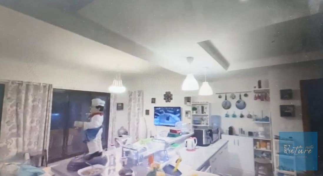 9 3722568c-01ab-454f-ae95-cdac7d9a3ae4. jpg