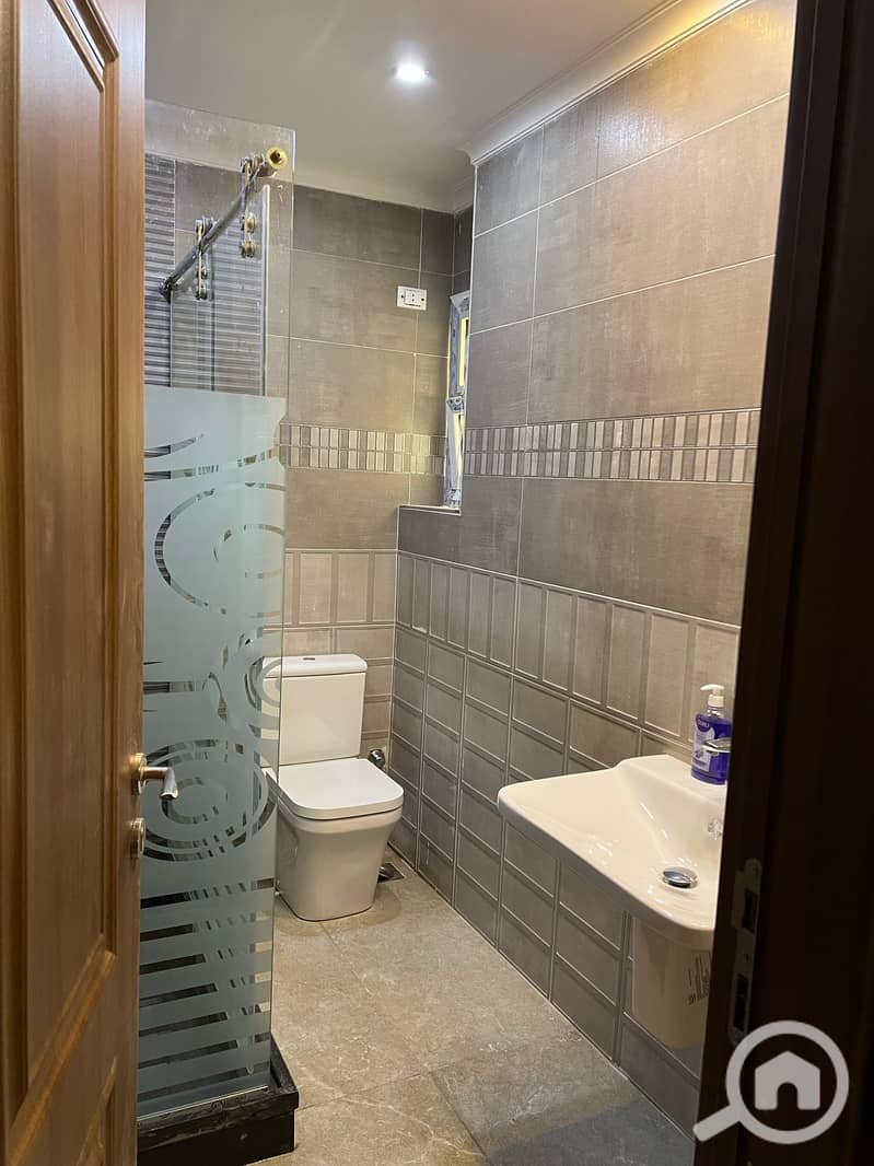 2 55200b39-2345-42db-97fa-95ca23ddee24. jpg