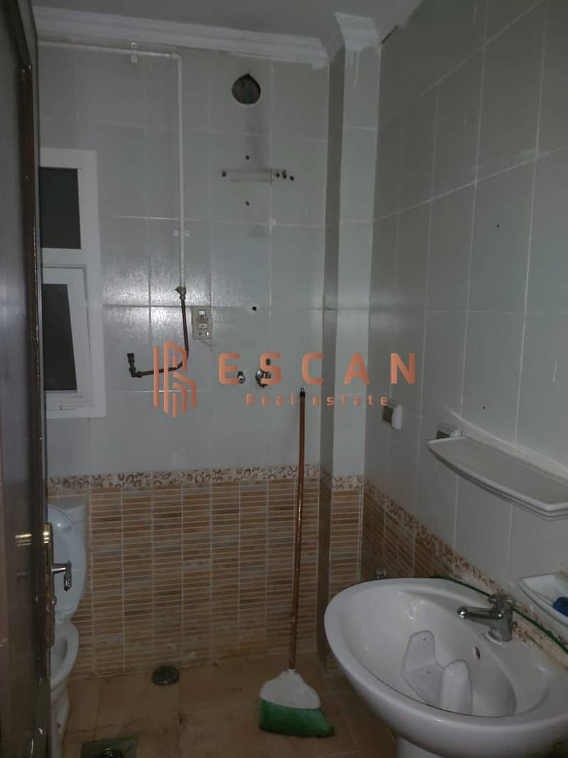 6 U192817 (19). jpeg