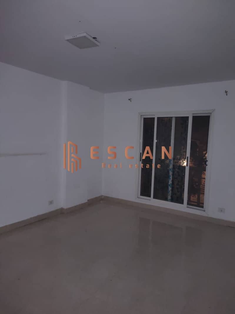 8 U192817 (15). jpeg