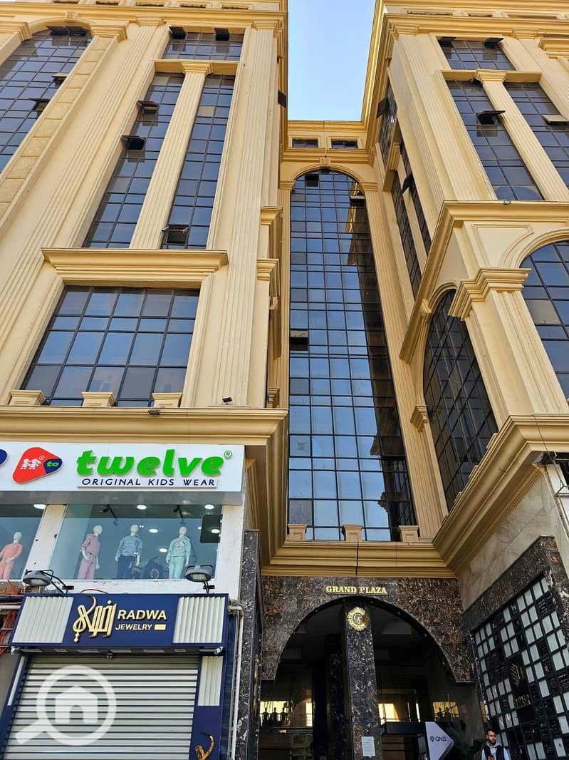 2 d6f5f89e-16a1-4eae-8e2a-7568718db4c0. jpeg