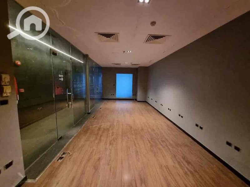 2 4e4362b1-16a1-43f4-b9a7-f57c4b202184. jpg